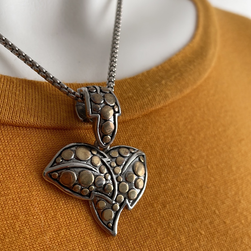 Silver Tone Necklace
